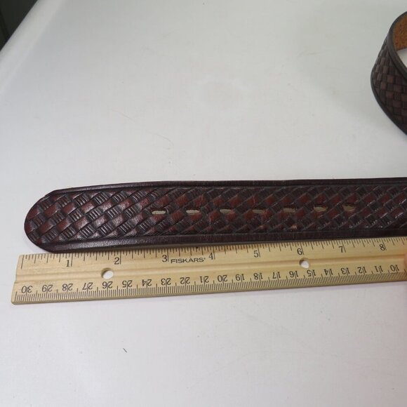 Brown Leather Belt tooled basket weave detail embossed size 36 and 1 1/2" wide - Picture 8 of 8